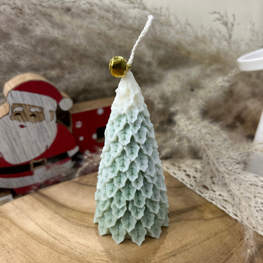 Bougie Sapin feuilles vert et blanc senteur sapin fabriqué à la main par Launa Bougie