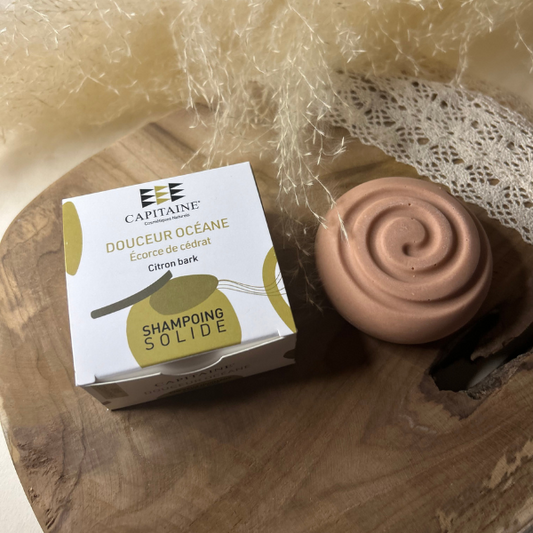 Shampoing solide Douceur Océane à l'écorce de cédrat pour cheveux normaux de la marque Capitaine Cosmétiques