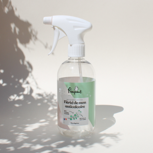 C'est parfait pour faire briller éviers, douches, robinetteries… Bouteille rechargeable à remplir avec les berlingots spray Anti-calcaire. Une jolie bouteille spray de 500ml qui pourra se retrouver dans votre cuisine / salle de bain pour la vie.