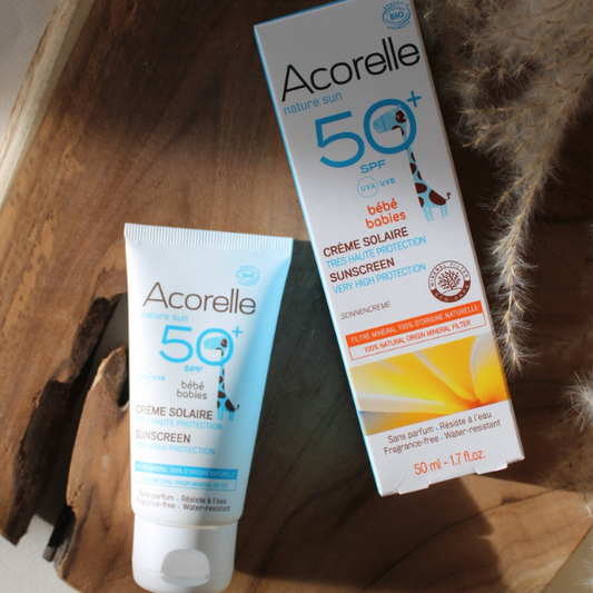 Une formule hypoallergénique enrichie en actifs protecteurs et apaisants, pour protéger efficacement la peau sensible des bébés dès 3 mois.