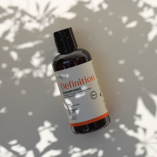 Shampoing Définition – Cheveux Bouclés POUR LES CHEVEUX BOUCLÉS, FRISÉS ET CRÉPUS