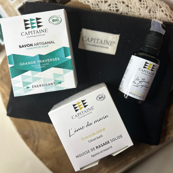 Coffret Rituel Naturel au masculin comprenant une mousse de rasage solide, une huile barbe et un savon solide pour le corps de la marque Capitaine Cosmétiques