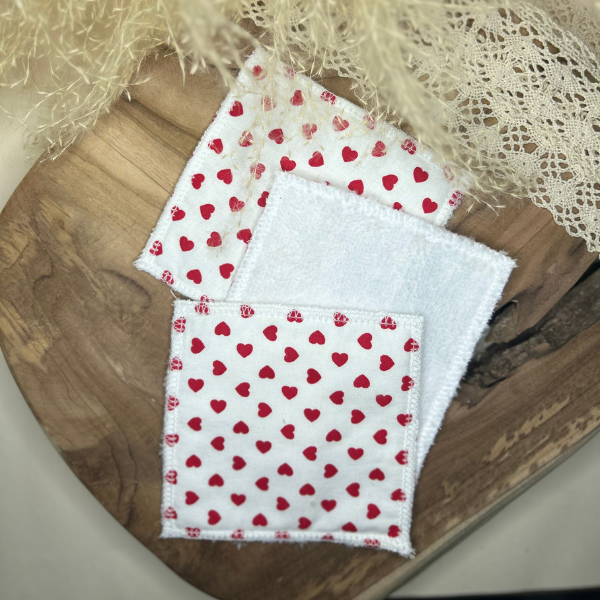 Lingette démaquillante lavable motif petits coeurs, fabriqué en France