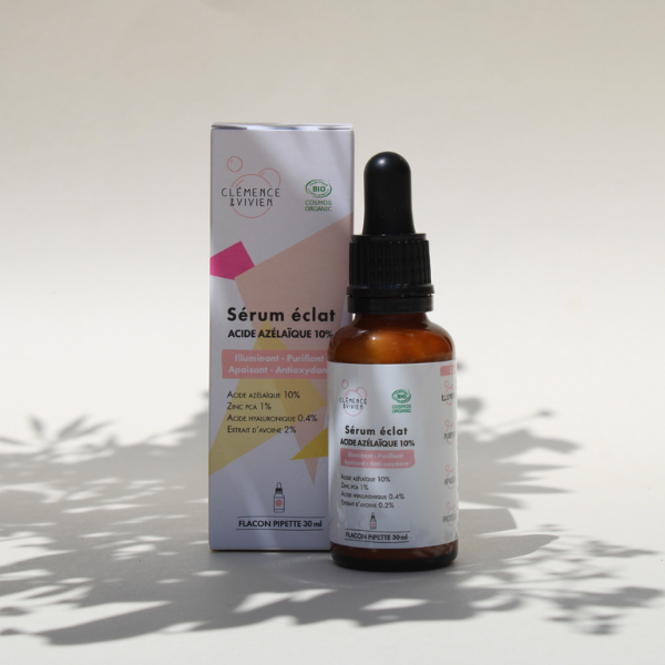 Un sérum de la marque Clémence & Vivien qui rend la peau plus éclatante et limite les imperfections occasionnelles.