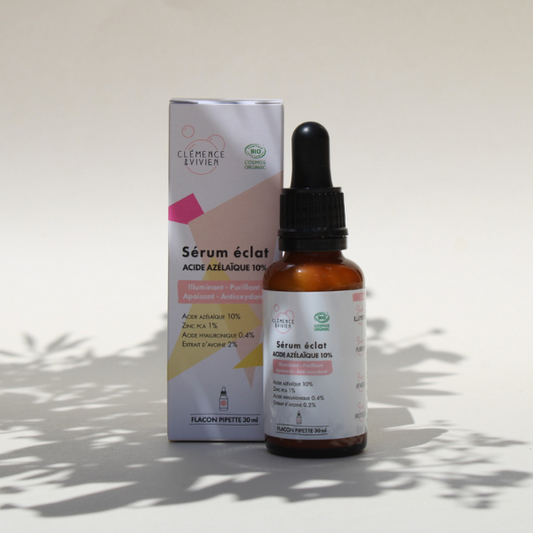 Un sérum de la marque Clémence & Vivien qui rend la peau plus éclatante et limite les imperfections occasionnelles.
