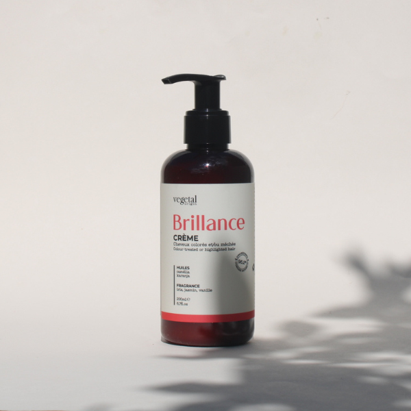 Crème Brillance pour les cheveux colorés de la marque Vegetal Origin