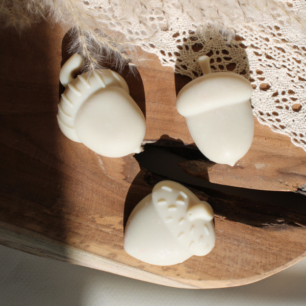 Fondant parfumés en forme de glands fabriqué à la main en France