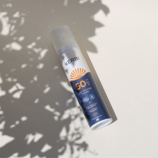 Lait solaire SPF50 de la marque Kerbi fabriqué en Bretagne