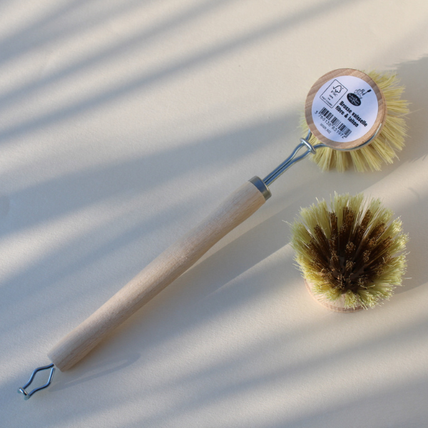 Brosse vaisselle rechargeable laiton et fibres naturelles bois