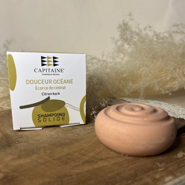 Shampoing solide Douceur Océane à l'écorce de cédrat pour cheveux normaux de la marque Capitaine Cosmétiques