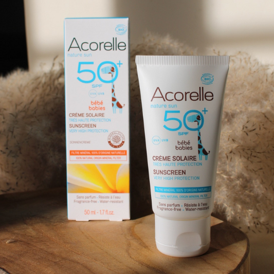 Une formule hypoallergénique enrichie en actifs protecteurs et apaisants, pour protéger efficacement la peau sensible des bébés dès 3 mois.