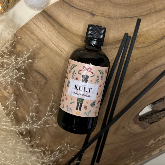 Diffuseur édition limitée de Noël - senteur Orange & Cannelle de la marque Kult Collection