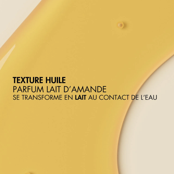 Une huile démaquillante qui élimine efficacement le maquillage, même waterproof, et se transforme en lait au contact de l’eau pour un rinçage facile, sans film gras.