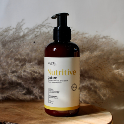 POUR LES CHEVEUX SECS À TRÈS SECS ET/OU ÉPAIS