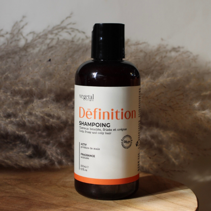 Shampoing Définition – Cheveux Bouclés POUR LES CHEVEUX BOUCLÉS, FRISÉS ET CRÉPUS