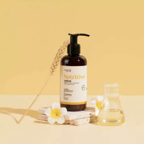POUR LES CHEVEUX SECS À TRÈS SECS ET/OU ÉPAIS