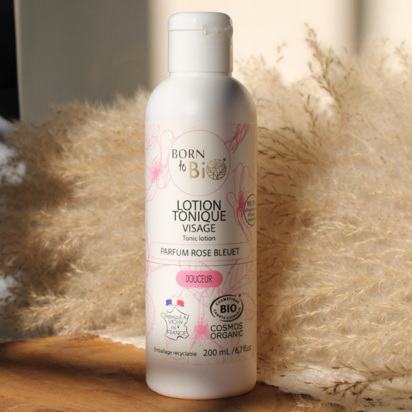 Lotion tonique eau de rose et eau de bleuet de la marque Born To Bio