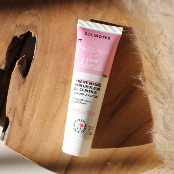 Crème mains parfum fleur de cerisier de la marque Solinotes