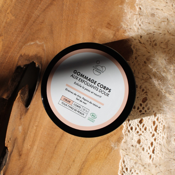 Gommage corps aux exfoliants doux de la marque Clémence & Vivien