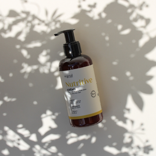 POUR LES CHEVEUX SECS À TRÈS SECS ET/OU ÉPAIS
