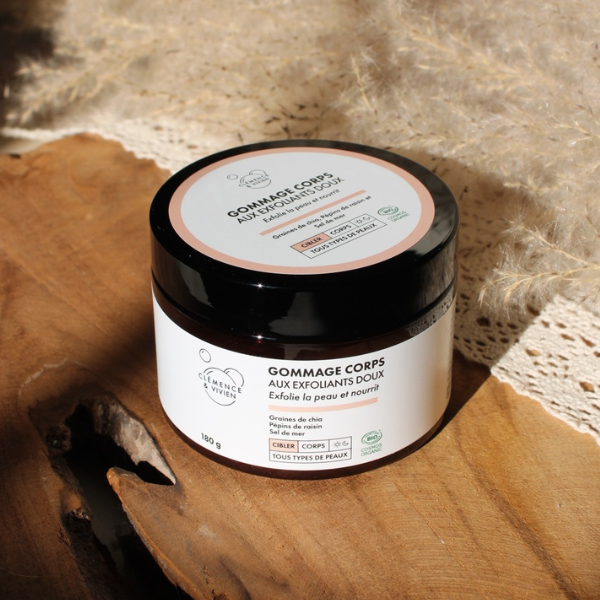 Gommage corps aux exfoliants doux de la marque Clémence & Vivien