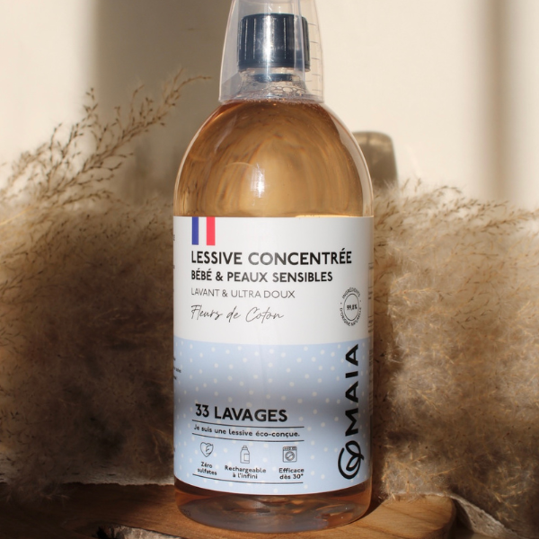Lessive concentrée pour bébé & peaux sensibles parfum fleur de coton de la marque Maia Home