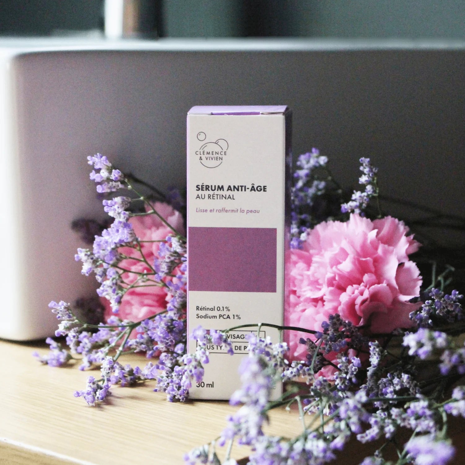 Sérum anti-âge - au rétinal - lissant, raffermissant, antioxydant et hydratant de la marque Clémence & Vivien