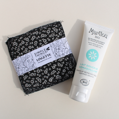 Coffret Démaquillage avec un lait démaquillant au beurre de karité et huile de jojoba de la marque Marilou Bio avec des lingettes démaquillante lavables Simple Things